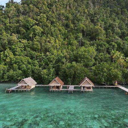 Terimakasih Homestay Pulau Mansuar Экстерьер фото