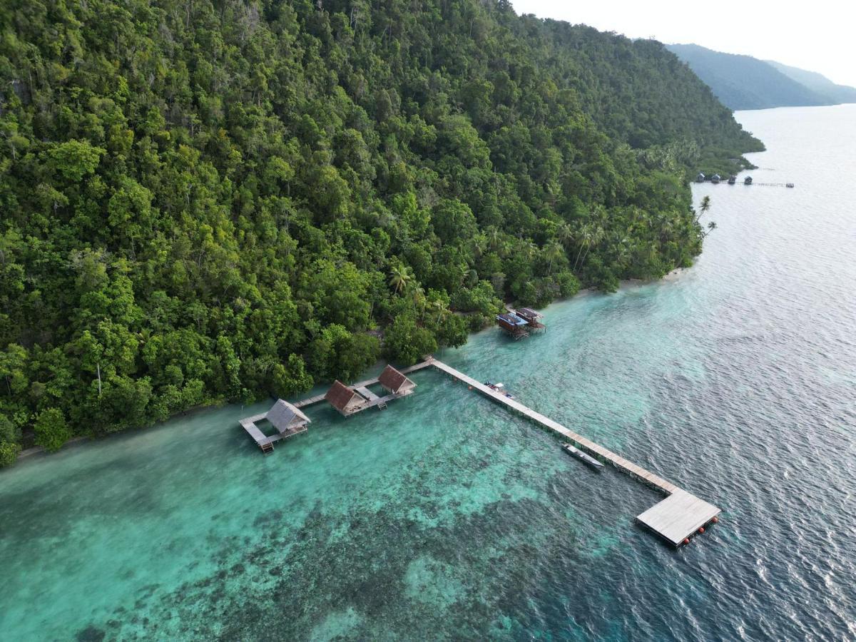 Terimakasih Homestay Pulau Mansuar Экстерьер фото